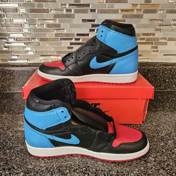 Air Jordan 1 Retro High NC to CHI Women's 7W flaw on midsole - Picture 2 of 12